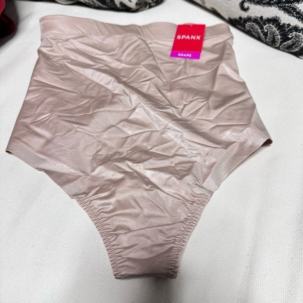SPANX Large Beige Shapewear SUIT YOUR FANCY 10196R Roll Free Waistband 3508 SY